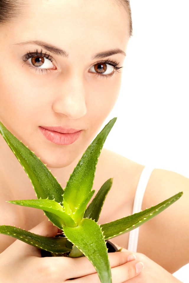 Health and skin benefits of aloe-vera juice. | Go Natural